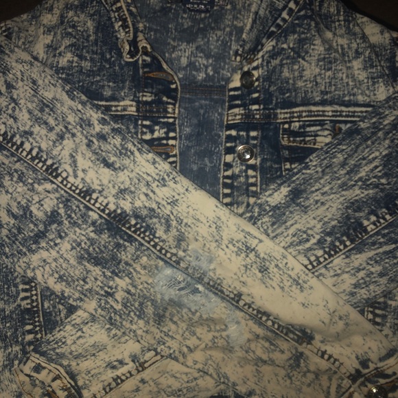 Jean Jacket - Picture 2 of 3